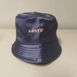 Levi's Reversible Bucket Hat